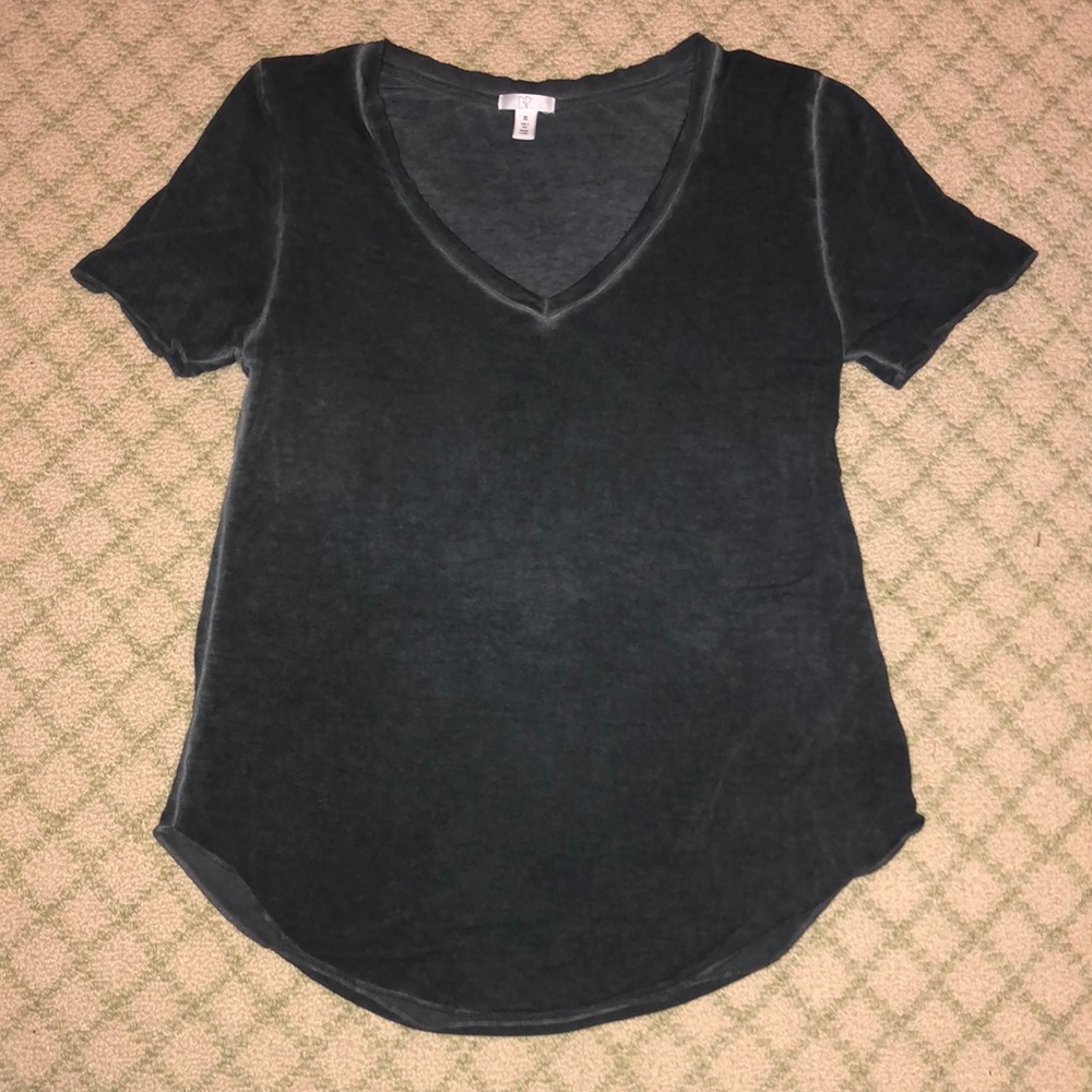 Raw hem washed V neck